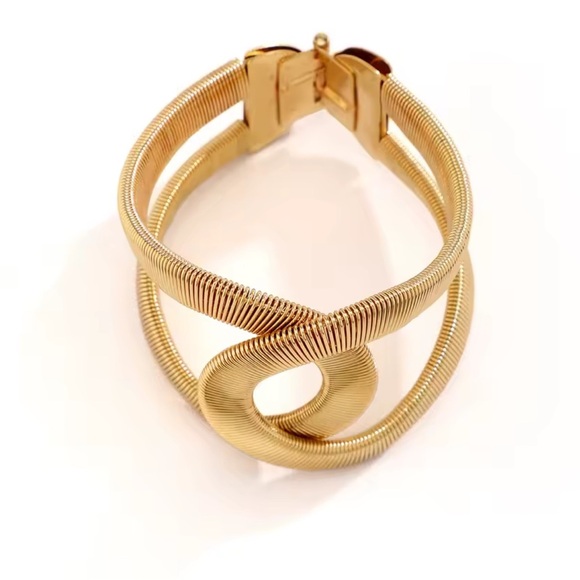 Gypsy Twisted Elegant Gold Bracelet - Picture 6 of 6